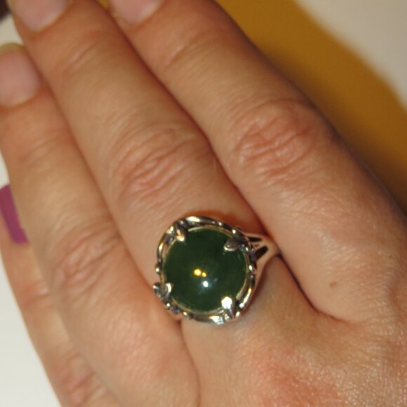 Large Round Jade Sterling Silver Ring Size 7.75 - Picture 14 of 17
